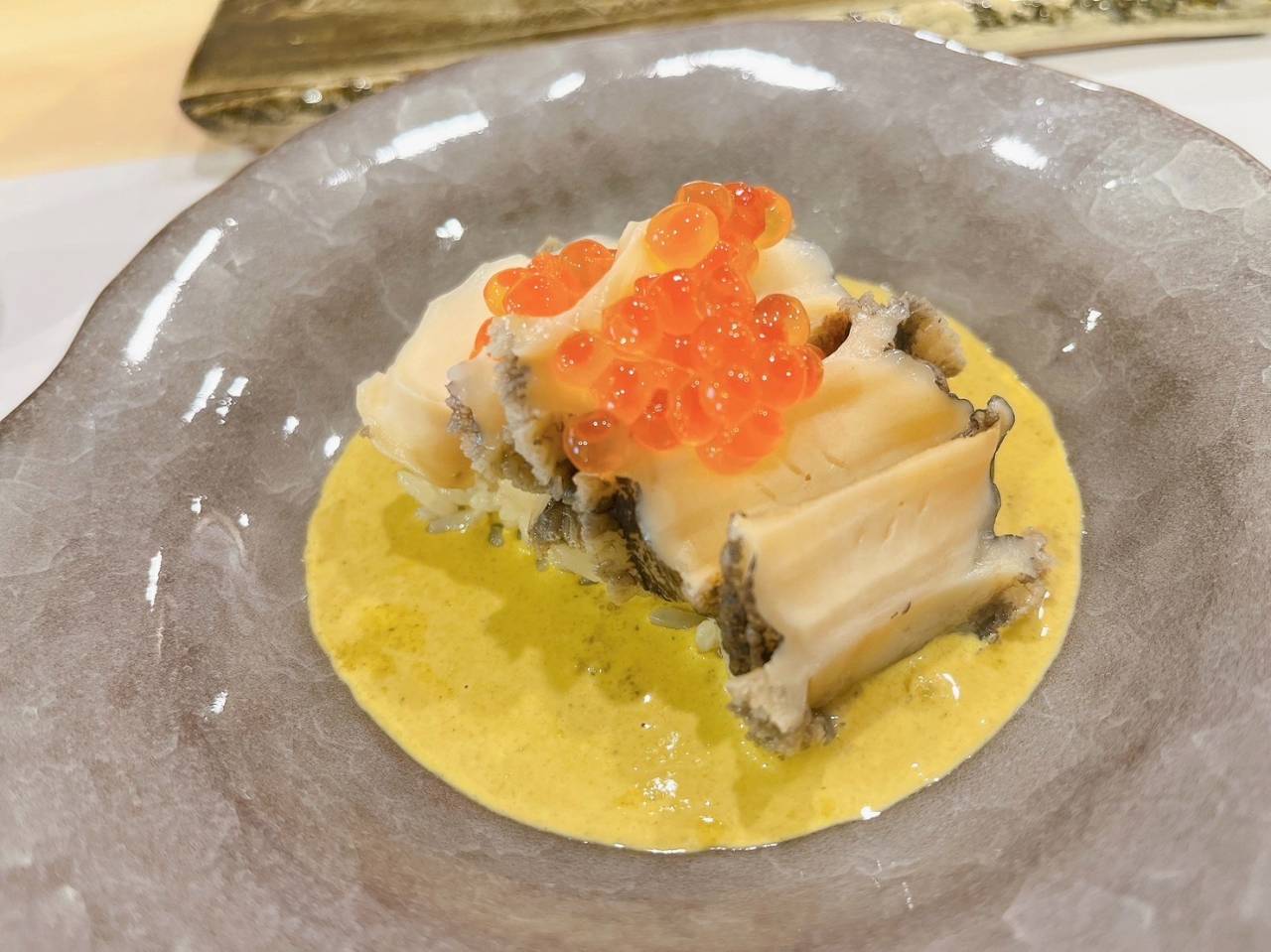 アワビの酒蒸し 肝クリームソース | 写真 | 八千代台の寿司なら鮨 安才